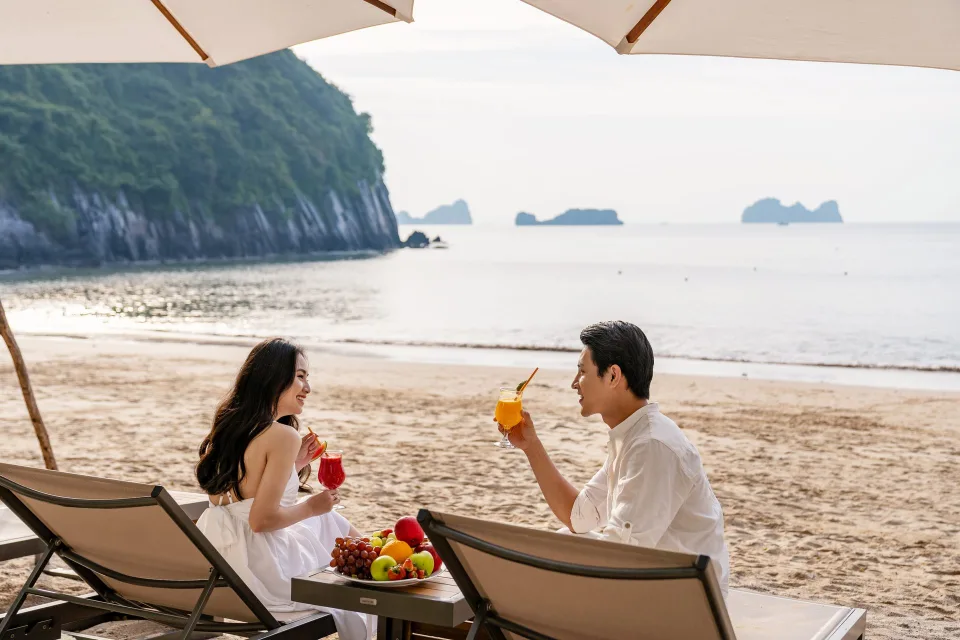 Bãi biển Cát Bà: Cát Cò 1, 2, 3, Tùng Thu và những bãi tắm đẹp nhất